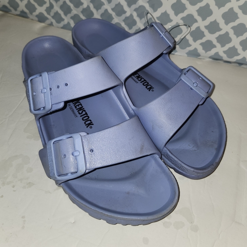 Birkenstock Arizona Lavender Sandals Size 8? See pics for measurements